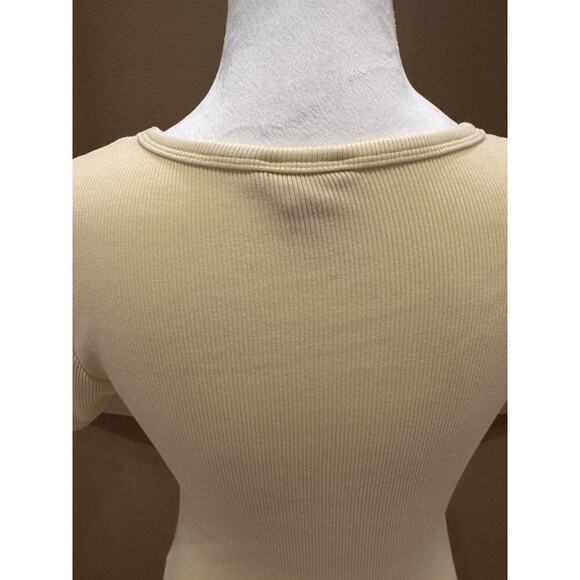 GUESS Los Angeles Women’s Short Sleeve T-Shirt Yellow Size M - Picture 5 of 8